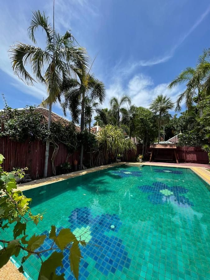 Raya Private Pool โรงแรม *