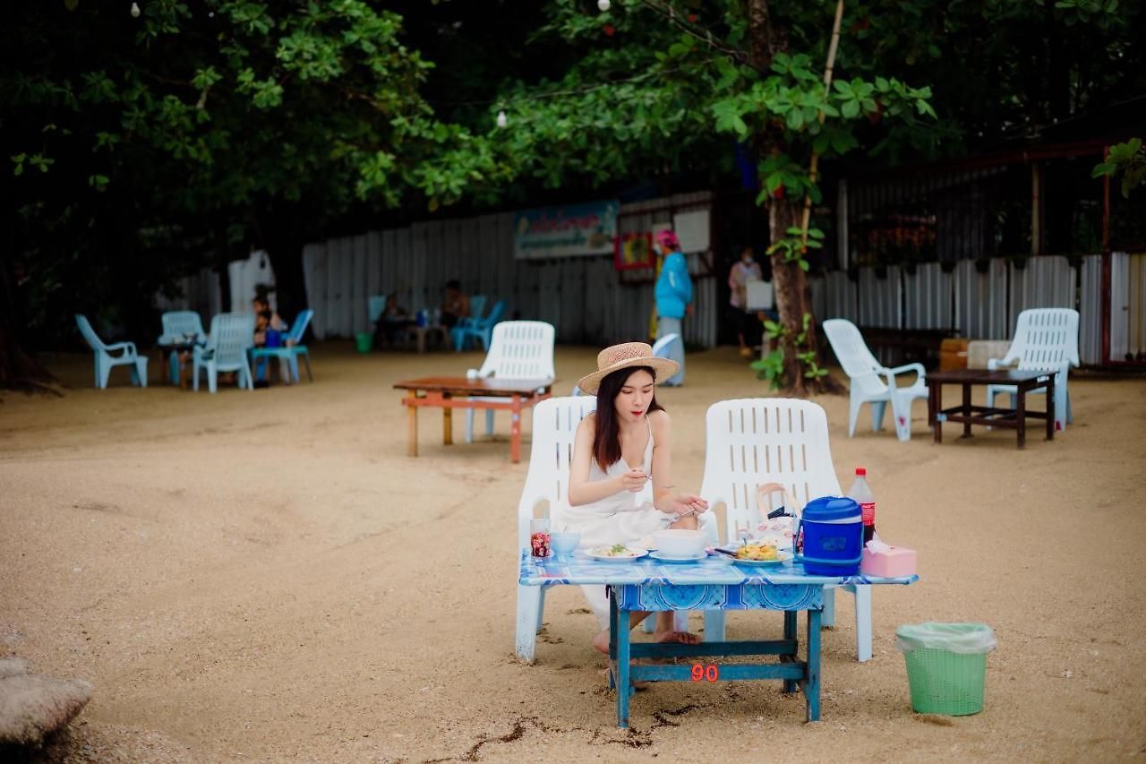โรงแรม Raya Private Pool *