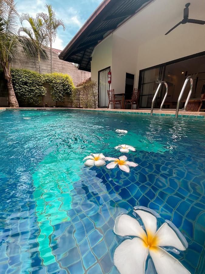 Raya Private Pool โรงแรม