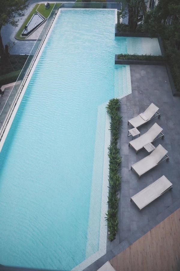 อพาร์ทเม้น Sea View Rooftop Pool