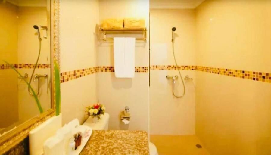 Ivory Palace โรงแรม 3*