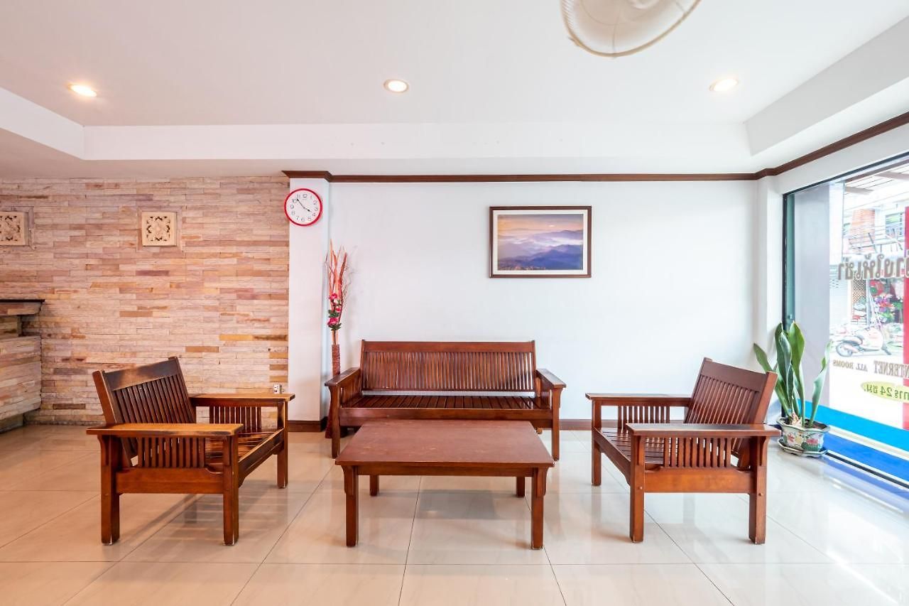 Reddoorz The Modern Place @