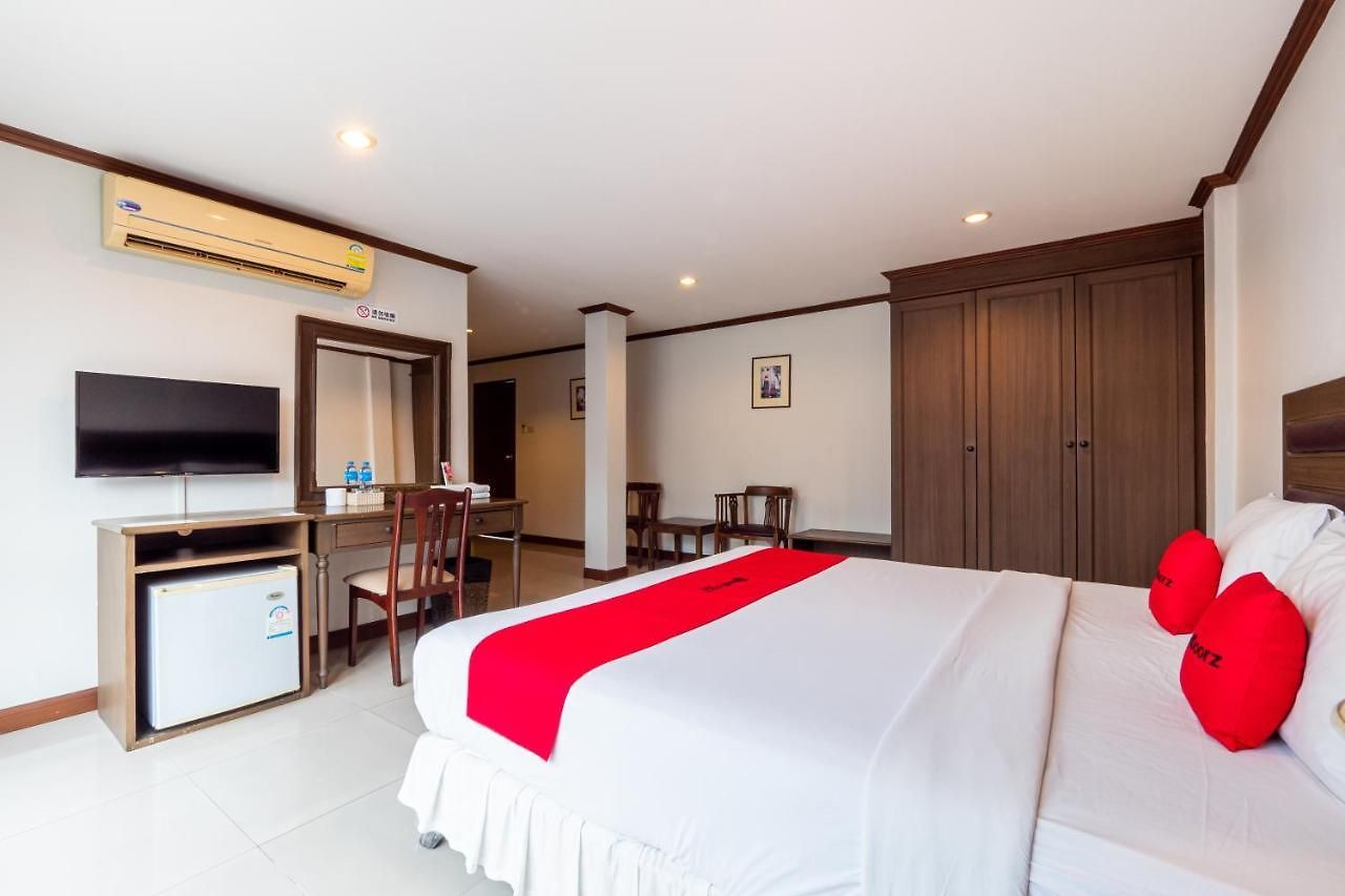 Hotel Reddoorz The Modern Place @ 3*