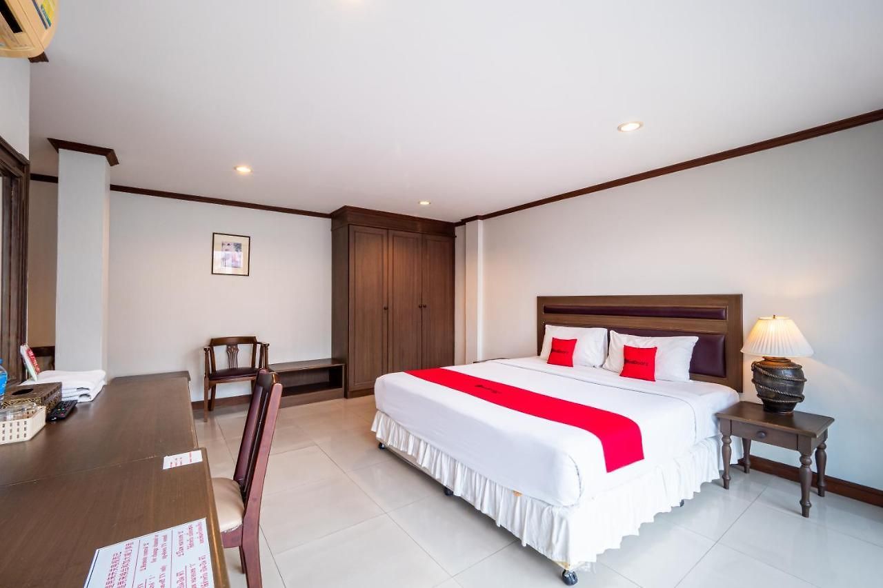 Hotel Reddoorz The Modern Place @ 3*