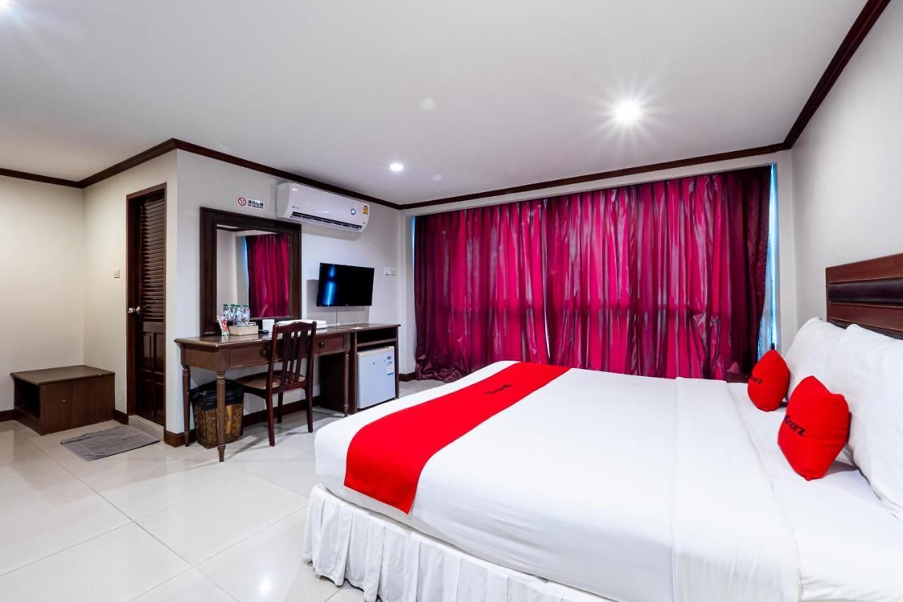 Reddoorz The Modern Place @ Hotel Pattaya