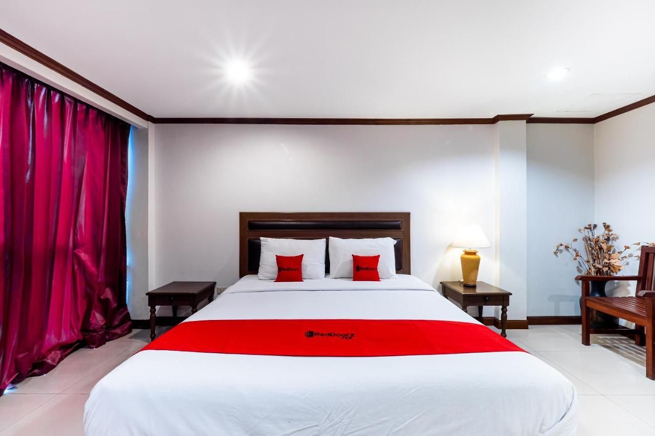 Reddoorz The Modern Place @