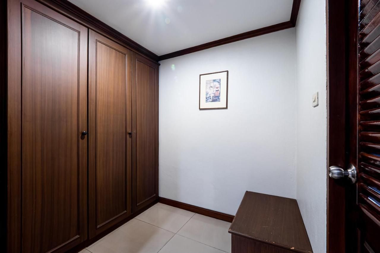 Reddoorz The Modern Place @