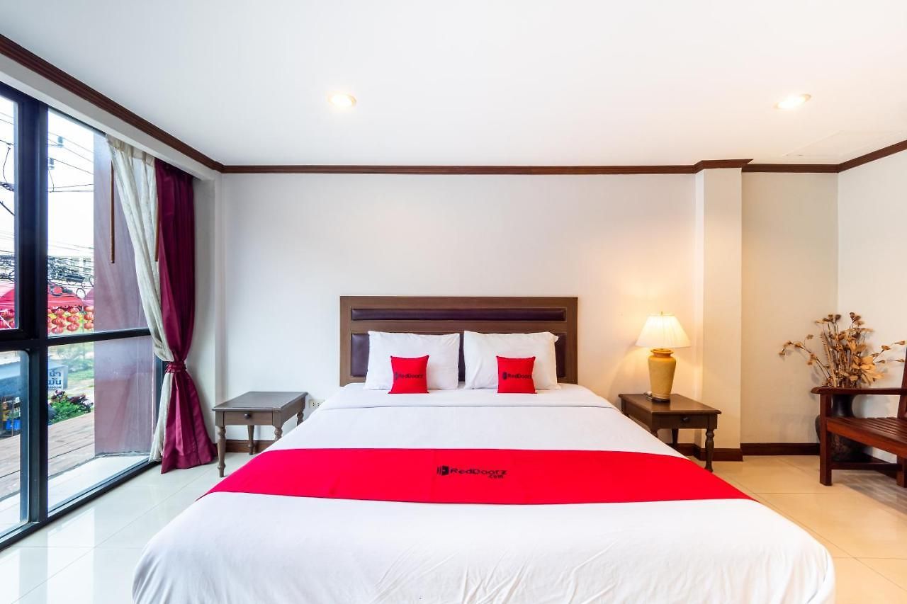 Reddoorz The Modern Place @