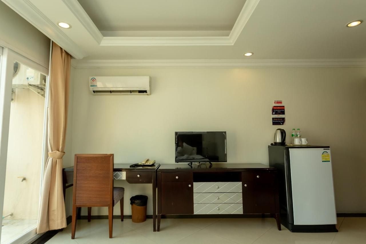 โรงแรม Ivory Palace 3*