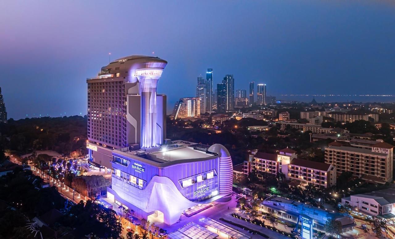 โรงแรม แกรนด์ เซนเตอร์ พอยต์ สเปซ พัทยา 5*
