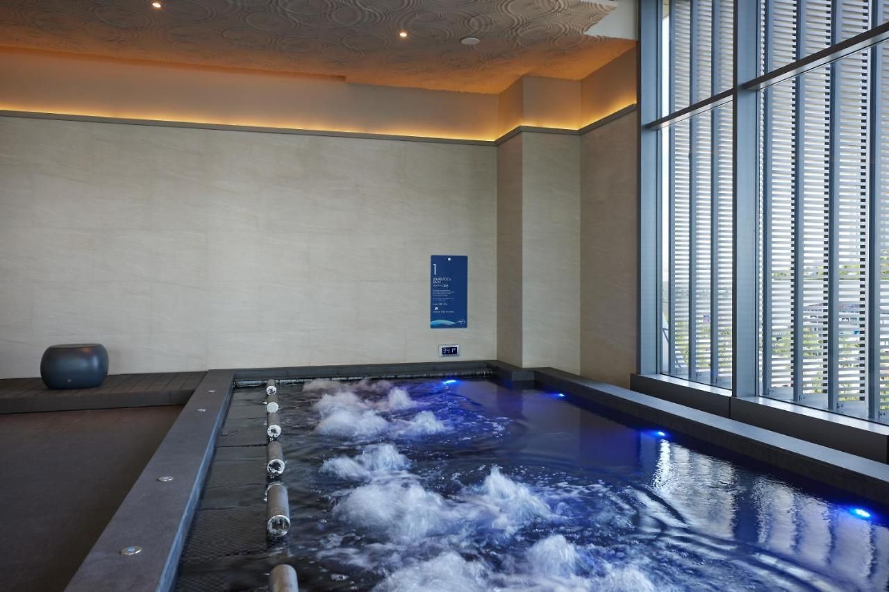 แกรนด์ เซนเตอร์ พอยต์ สเปซ พัทยา โรงแรม 5*