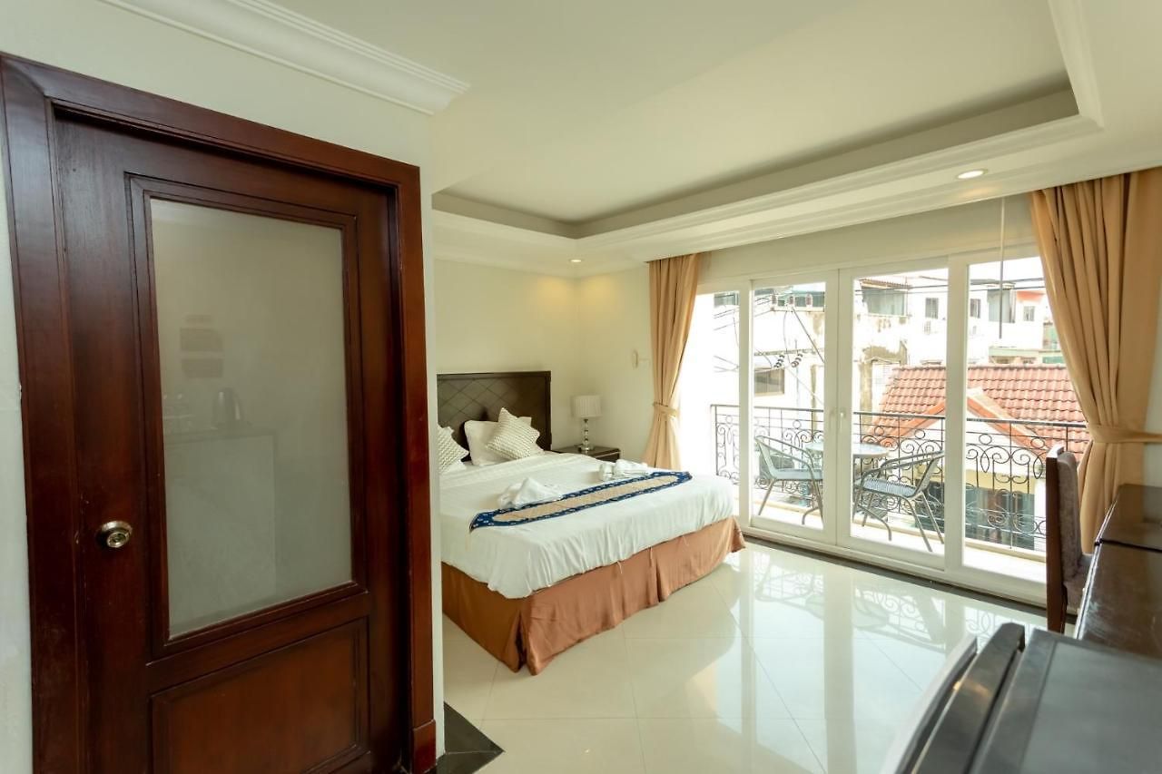 โรงแรม Ivory Palace 3*