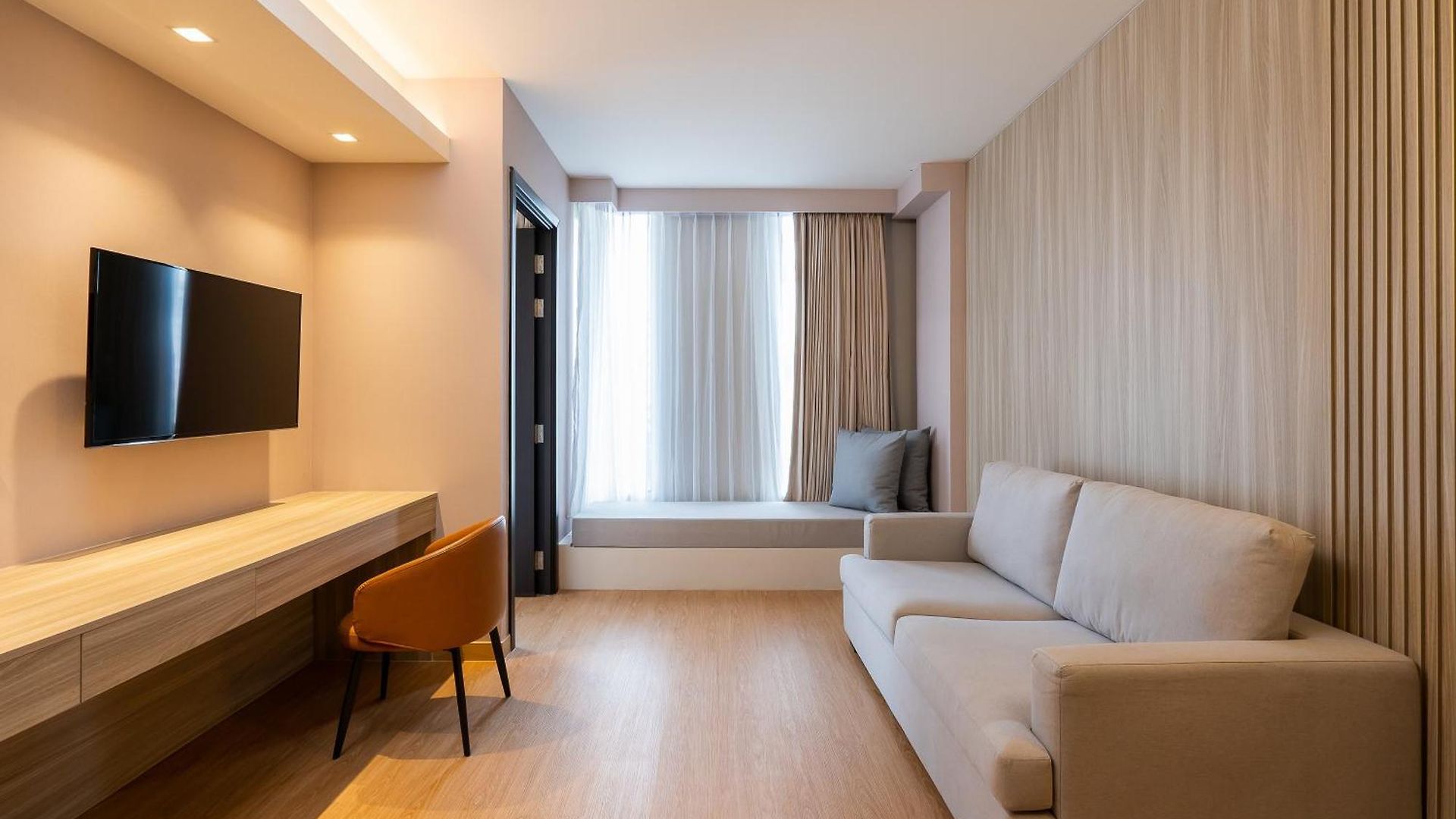 โรงแรม Aster And By At Mind 4*