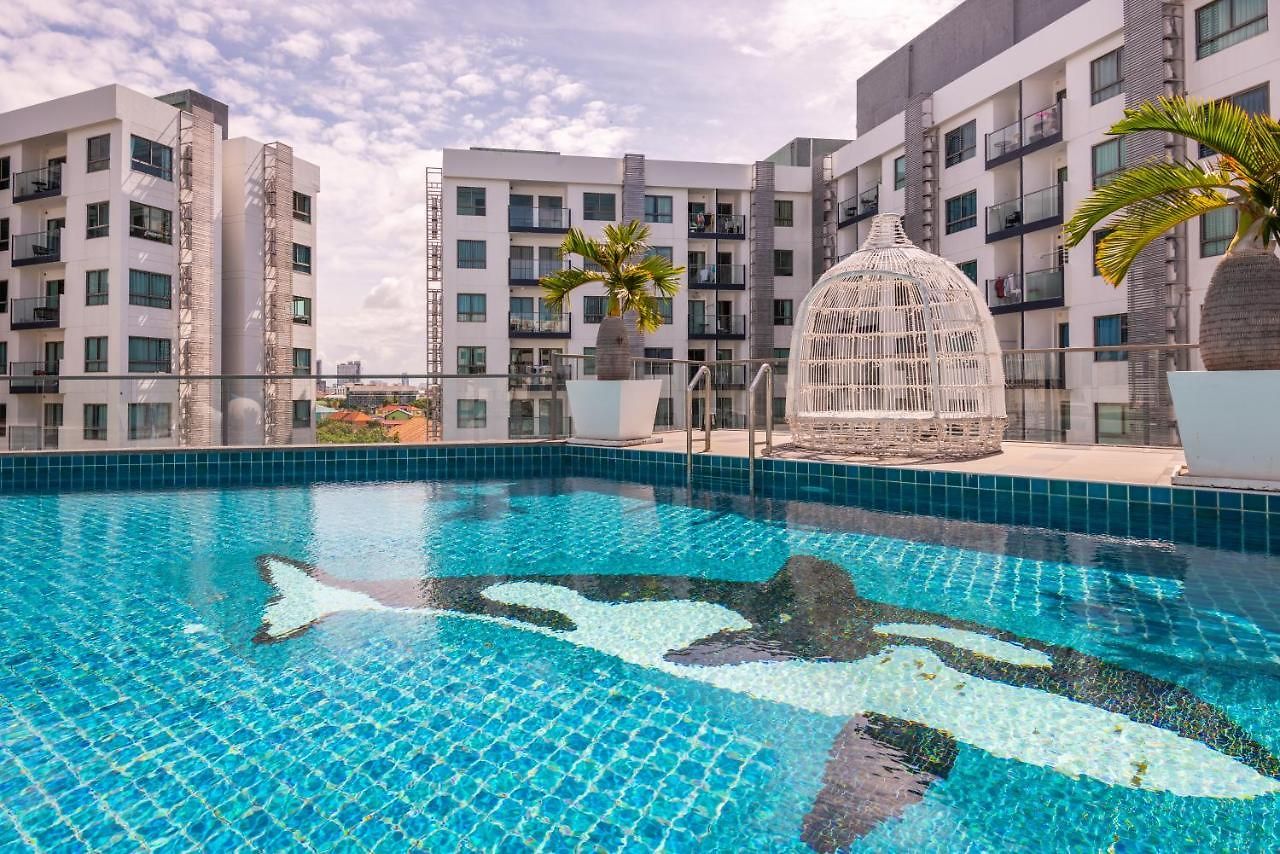 Rare Xxxl Swimming Pools - 500mbps Blazing Fast Free Wifi - Floor Pool View Balcony - Gym - Sauna - Kids Playground - Supermarkets * Pattaya