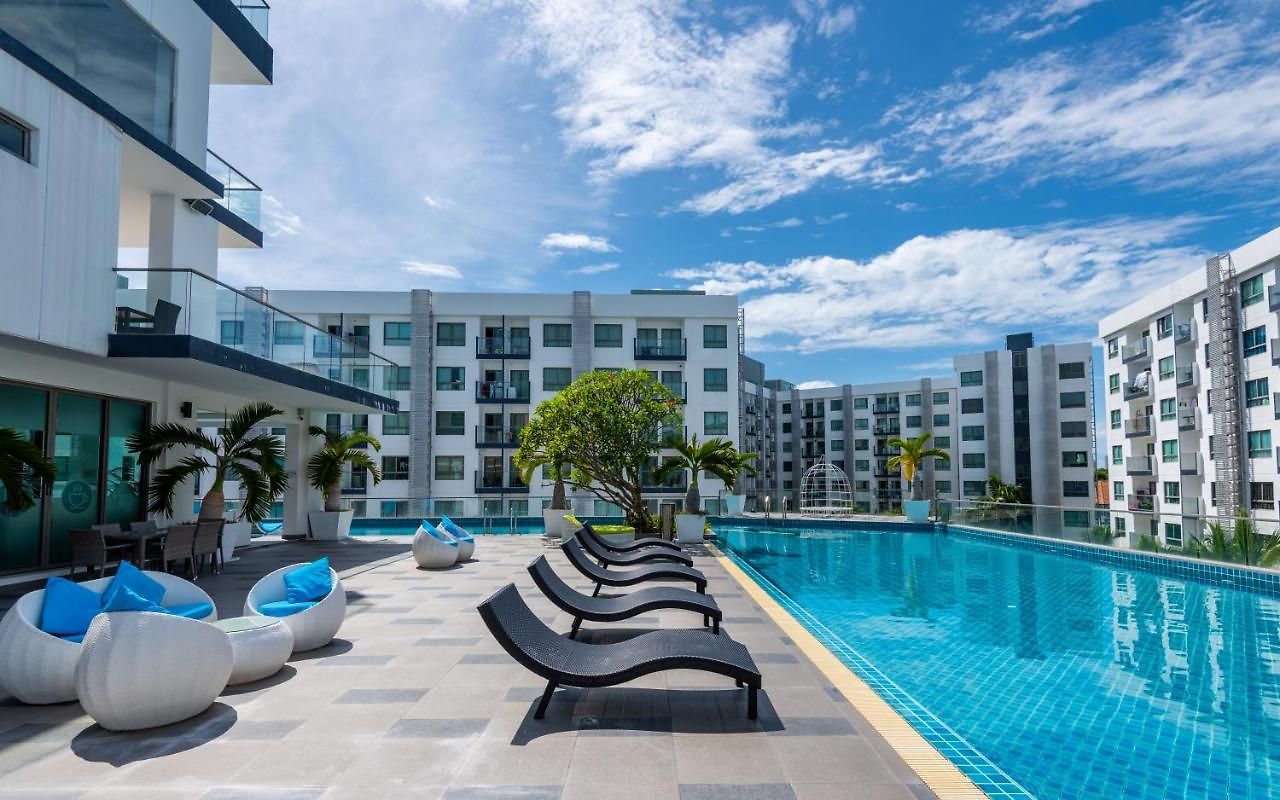อพาร์ทเม้น Rare Xxxl Swimming Pools - 500mbps Blazing Fast Free Wifi - Floor Pool View Balcony - Gym - Sauna - Kids Playground - Supermarkets Pattaya