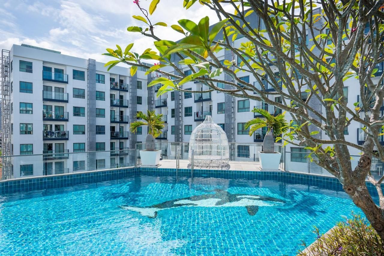 Rare Xxxl Swimming Pools - 500mbps Blazing Fast Free Wifi - Floor Pool View Balcony - Gym - Sauna - Kids Playground - Supermarkets Pattaya
