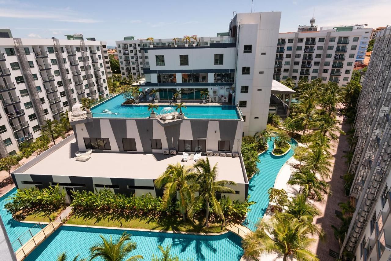 อพาร์ทเม้น Rare Xxxl Swimming Pools - 500mbps Blazing Fast Free Wifi - Floor Pool View Balcony - Gym - Sauna - Kids Playground - Supermarkets *