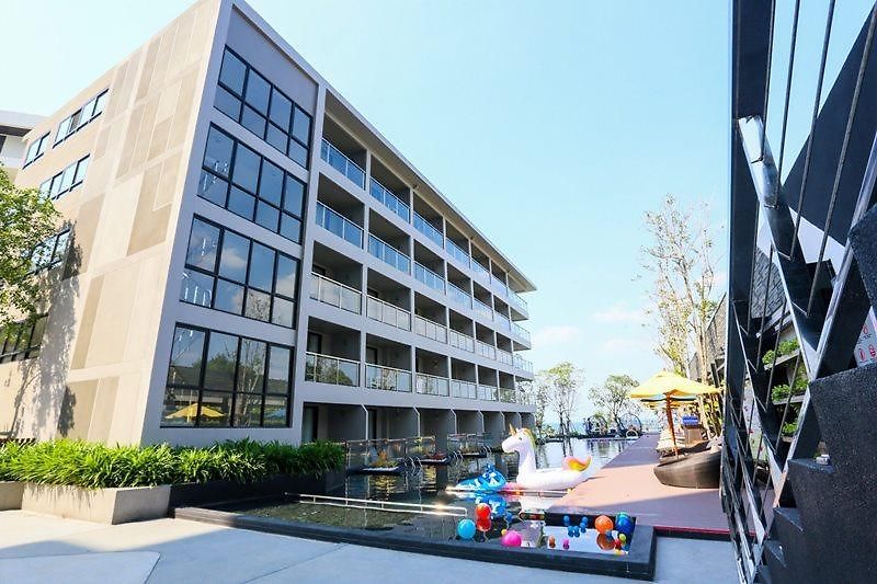 โกลเดน ทิวลิป พัทยา บีช รีสอร์ต โรงแรม