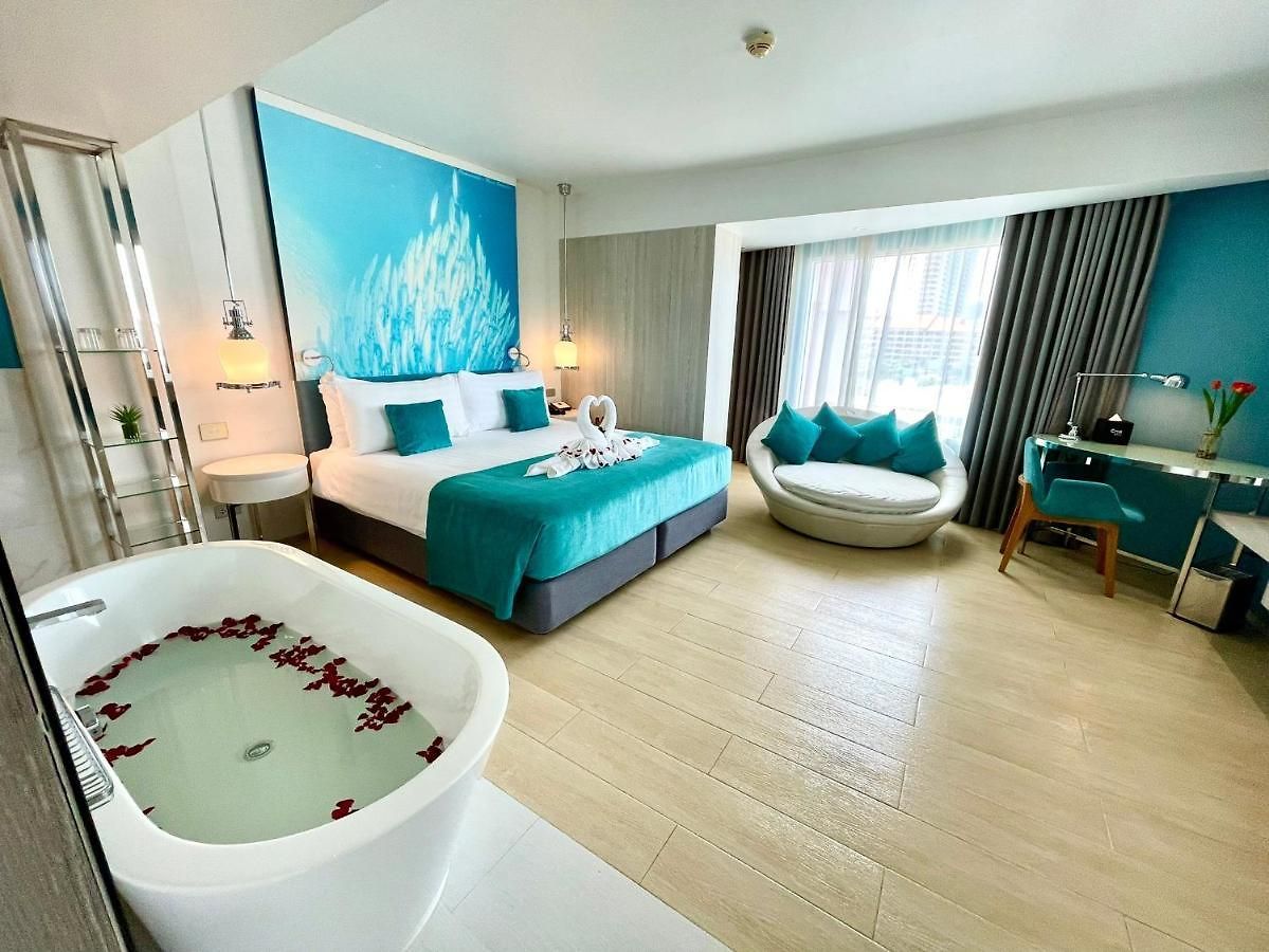 โรงแรม Kudos Parc 4*