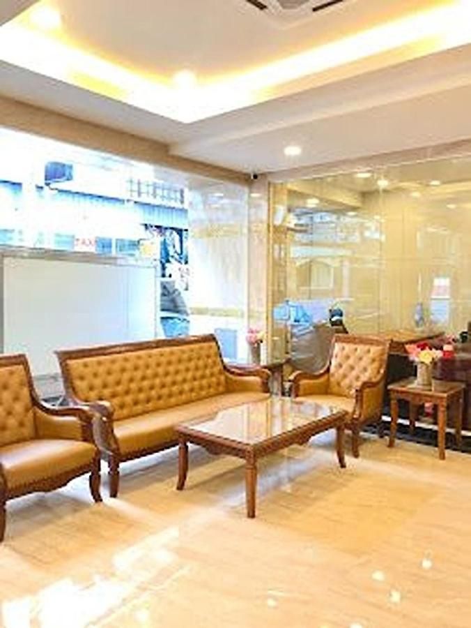 Hotel The 3*