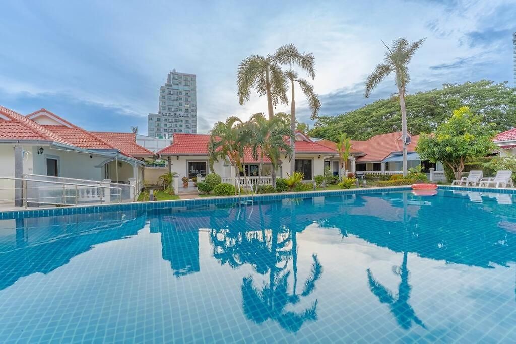 5-3br Huge Pool, Bbq, 300m-beach, 8 Mins To Walking Street Villa