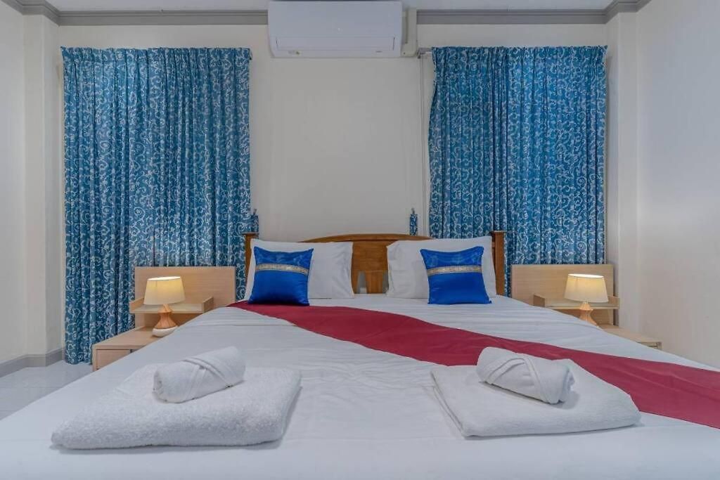 วิลล่า 3-2br Huge Pool, Bbq, 300m-beach, 8 Mins To Walking Street Pattaya