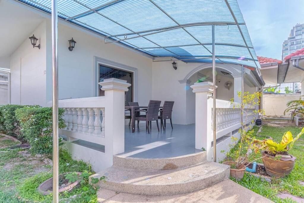 6-3br Huge Pool, Bbq, 300m-beach, 8 Mins To Walking Street วิลล่า