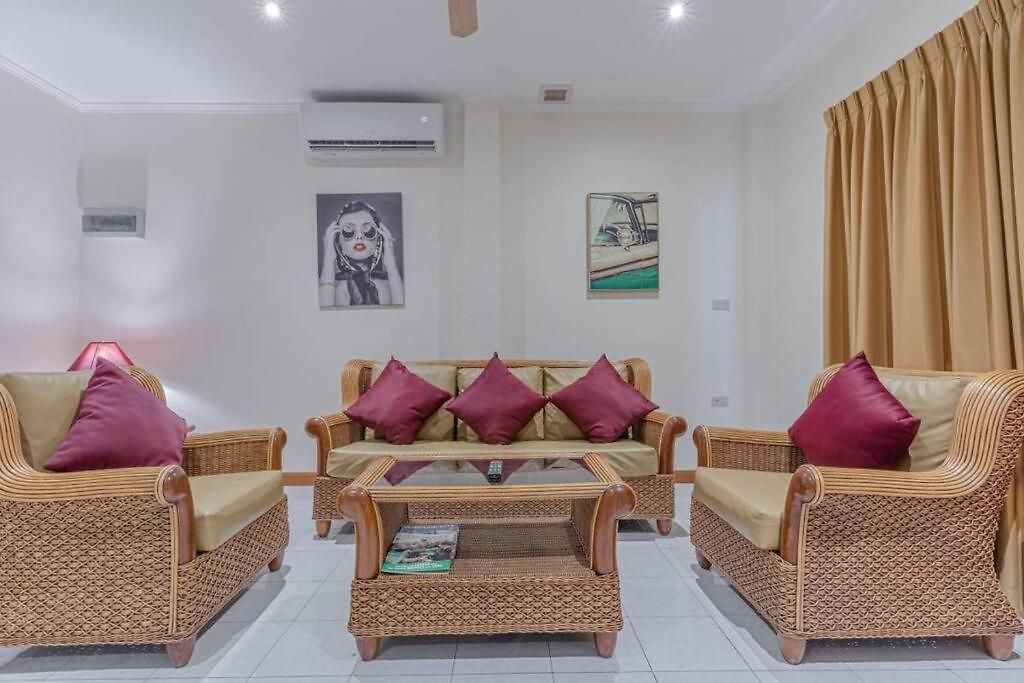 6-3br Huge Pool, Bbq, 300m-beach, 8 Mins To Walking Street วิลล่า Pattaya