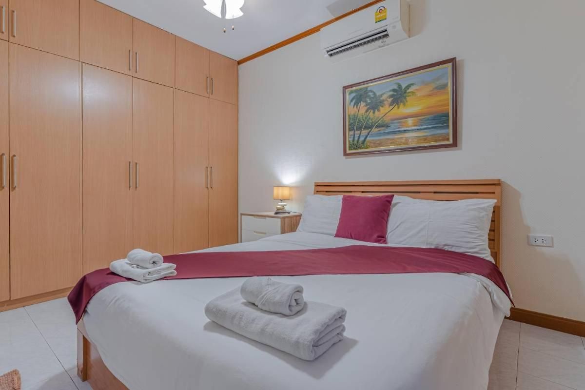 Villa 15br-30pax,300m-beach & 8mins Walking Street For Families & Group Retreat