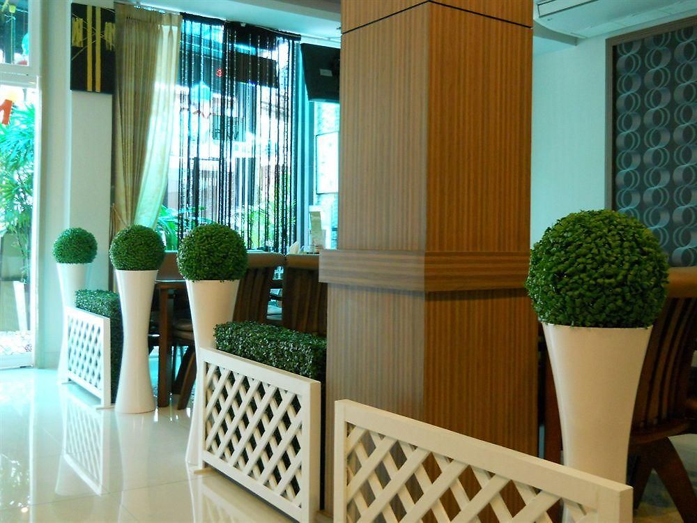 Oyo 146 Rivana Boutique By Sandara โรงแรม 3*