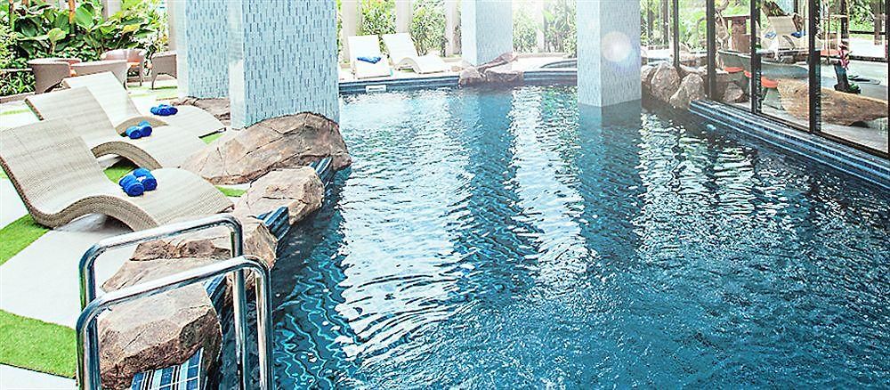 โรงแรม Oyo 143 Dday Resotel 4*