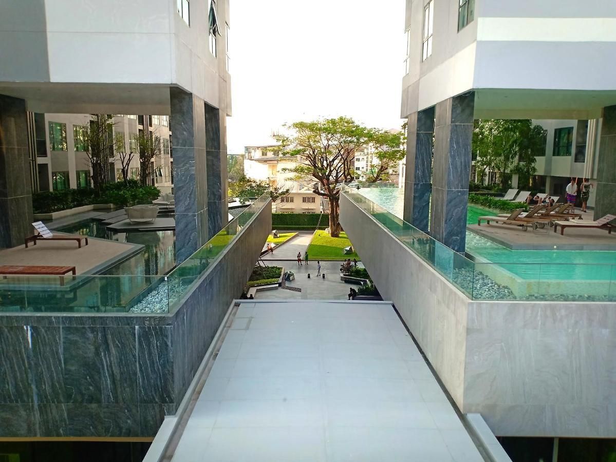 The Base Horizon Apartment *