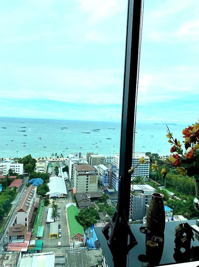 Apartment The Base Horizon Pattaya
