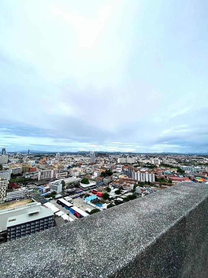 The Base Horizon Apartment Pattaya