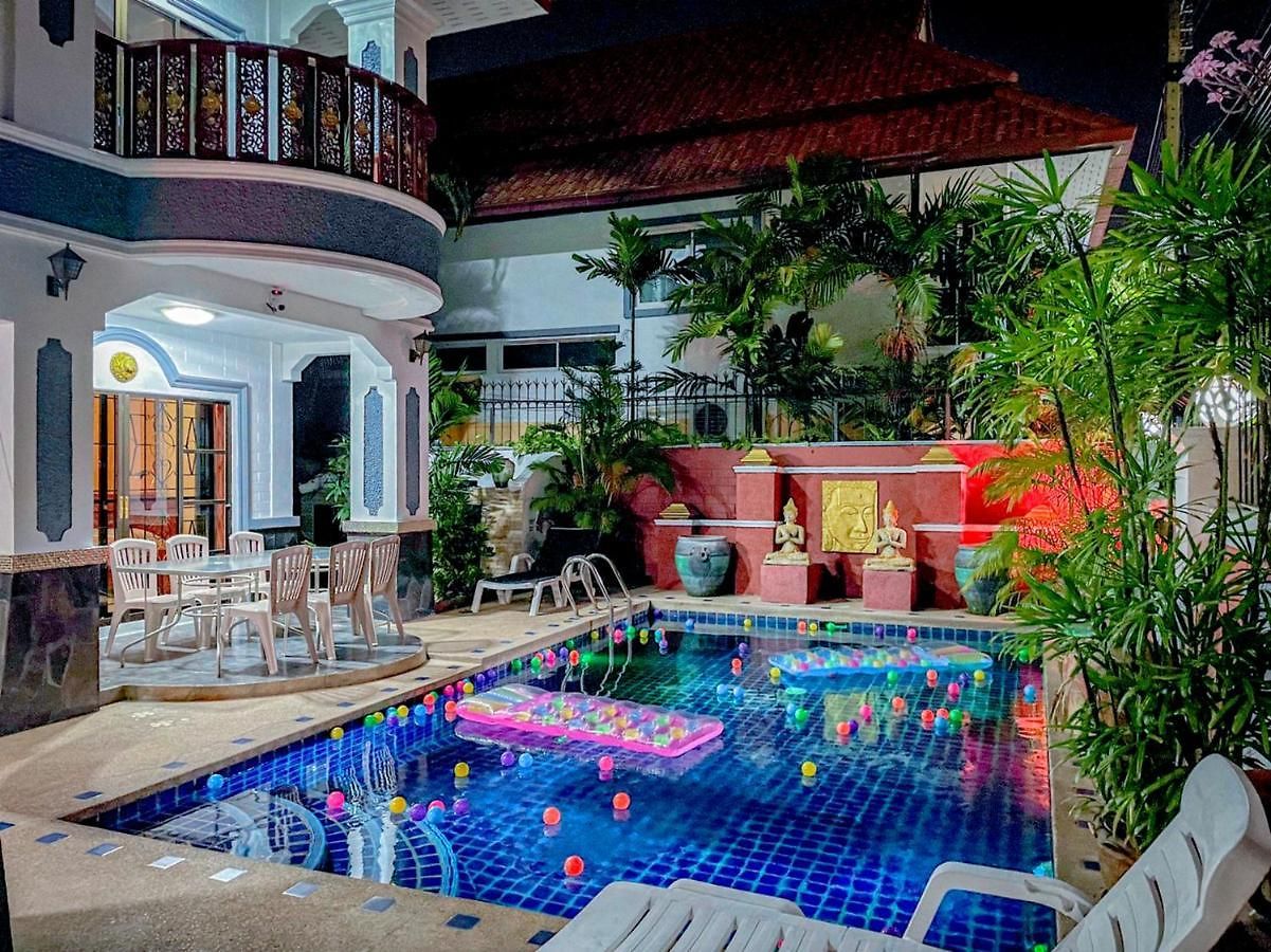 Madee - House Walking Street 6 Bedrooms วิลล่า Pattaya