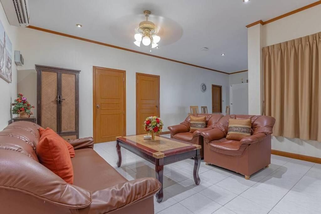 5-3br Huge Pool, Bbq, 300m-beach, 8 Mins To Walking Street Pattaya