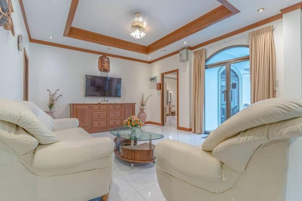 3-2br Huge Pool, Bbq, 300m-beach, 8 Mins To Walking Street วิลล่า *