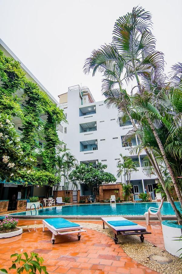 โรงแรม Sutus Court 7 Pattaya