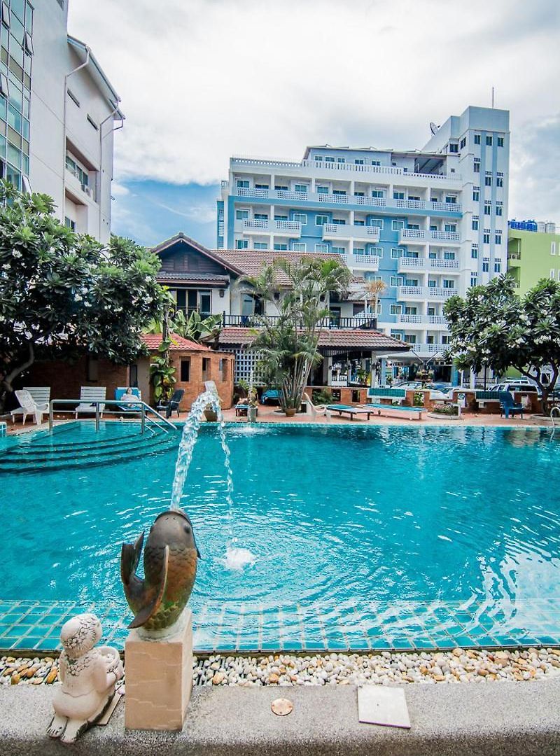 Sutus Court 7 โรงแรม