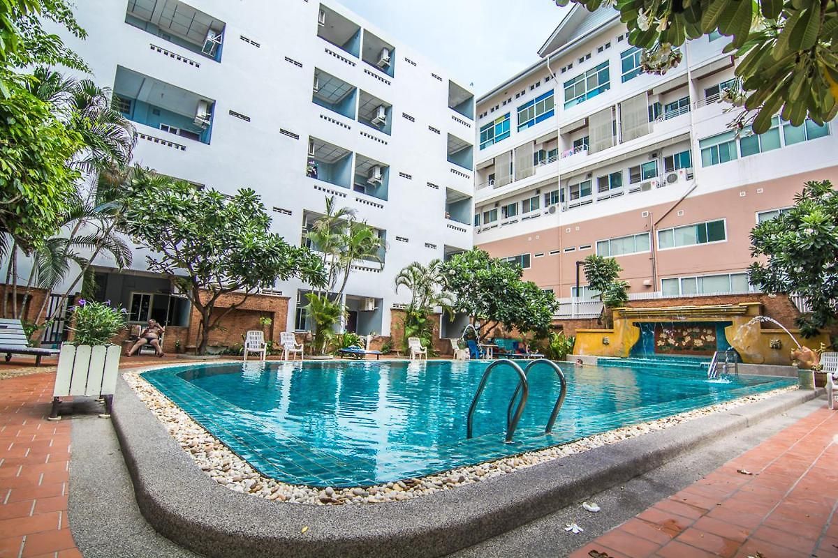 Sutus Court 7 โรงแรม 2*