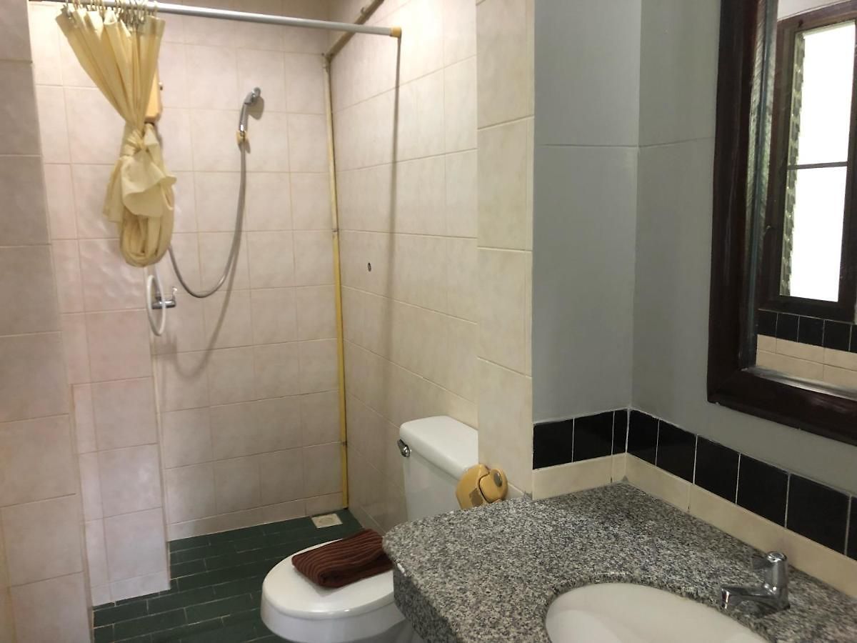 Sutus Court 7 2*
