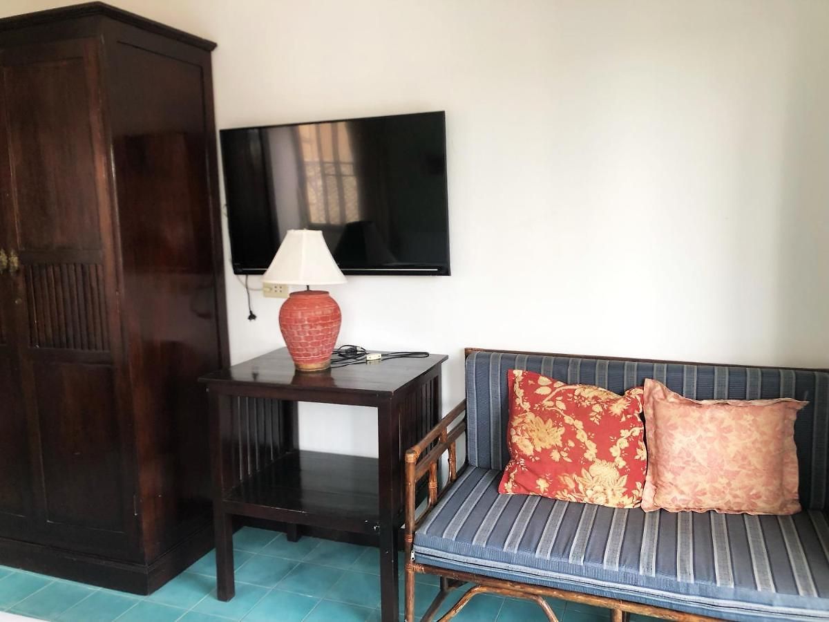 Sutus Court 7 โรงแรม