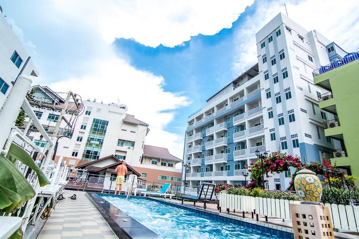 Sutus Court 7 โรงแรม 2*