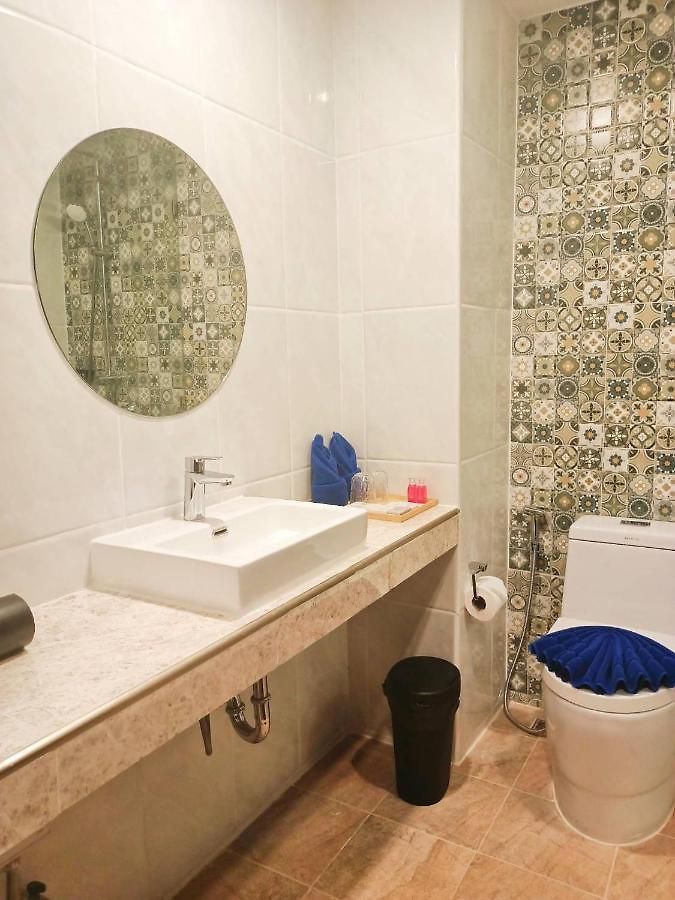 M Casa Hotel 4*