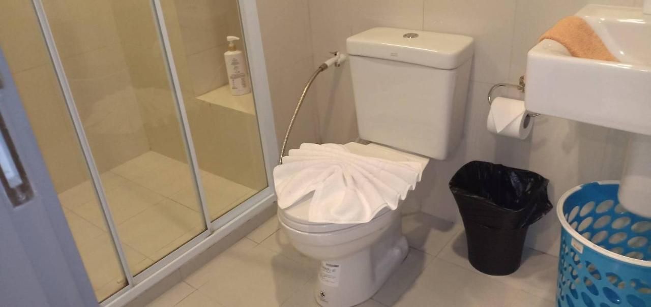 One Bedroom With Pool View At The Base Near Festival Pattaya