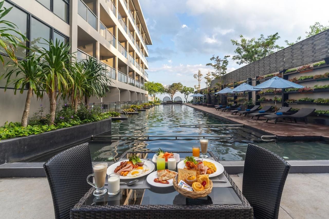 โกลเดน ทิวลิป พัทยา บีช รีสอร์ต โรงแรม 5*