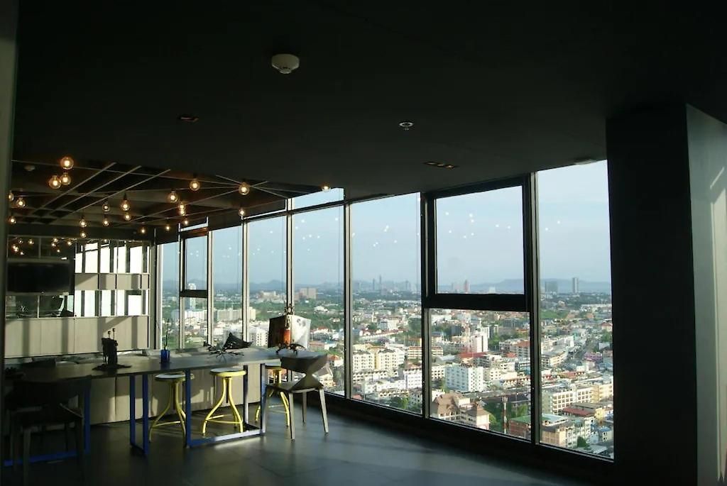 อพาร์ทเม้น The Base *