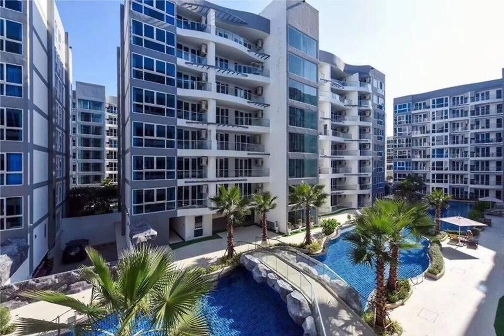 Grand Avenue 6floor โรงแรม Pattaya