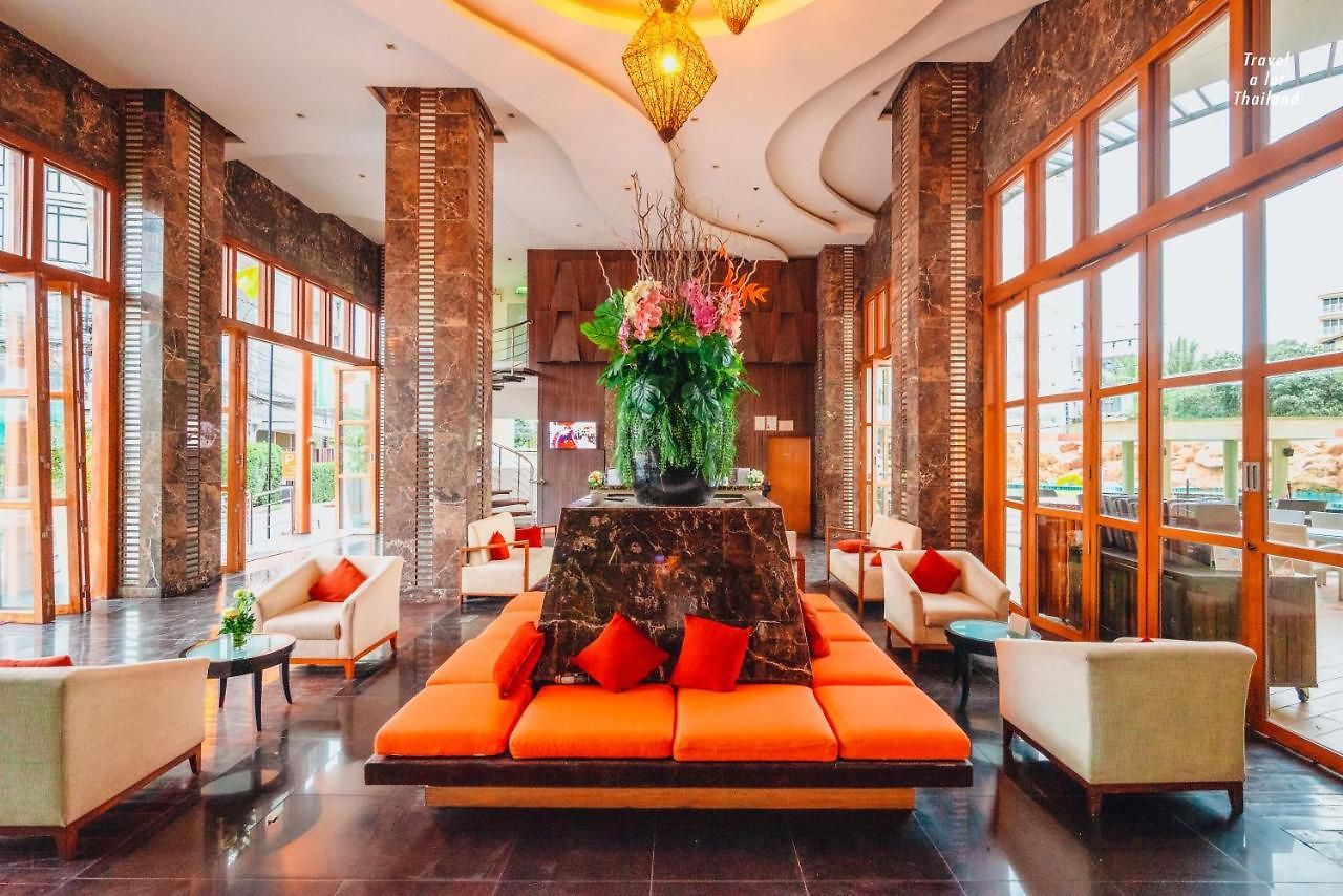Centara Nova โรงแรม