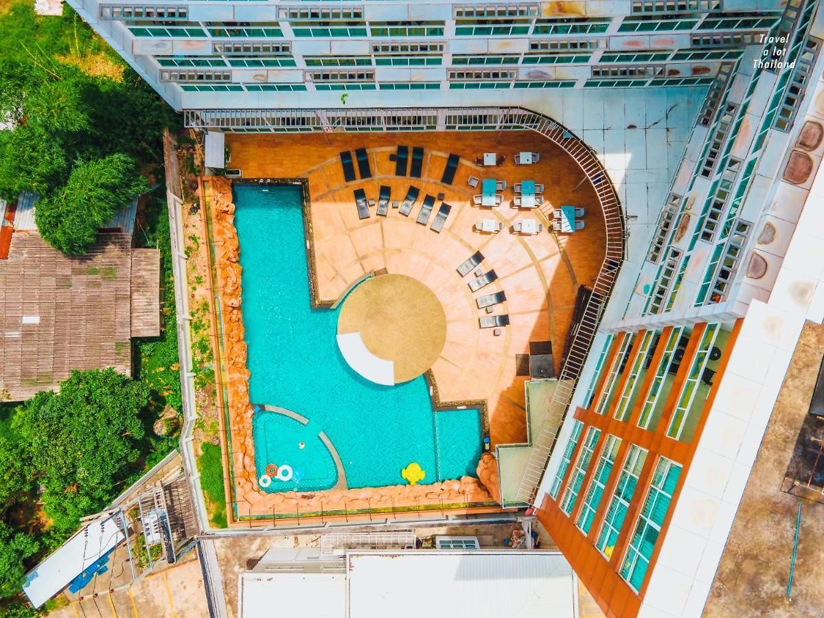 Centara Nova โรงแรม